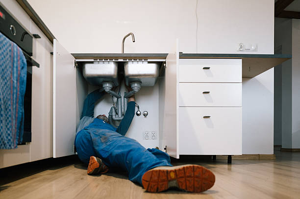 Professional Leak Detection technician working in Moreland, GA